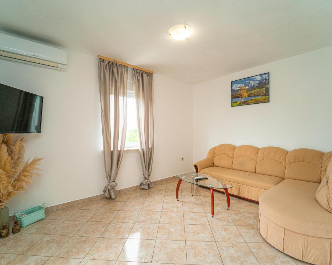 Apartments Baresic Μεντουλίν Εξωτερικό φωτογραφία